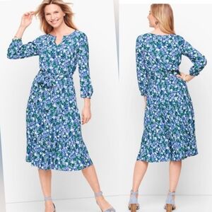 Talbots dress size 16 floral viscose blue and green elastic waist long sleeve
